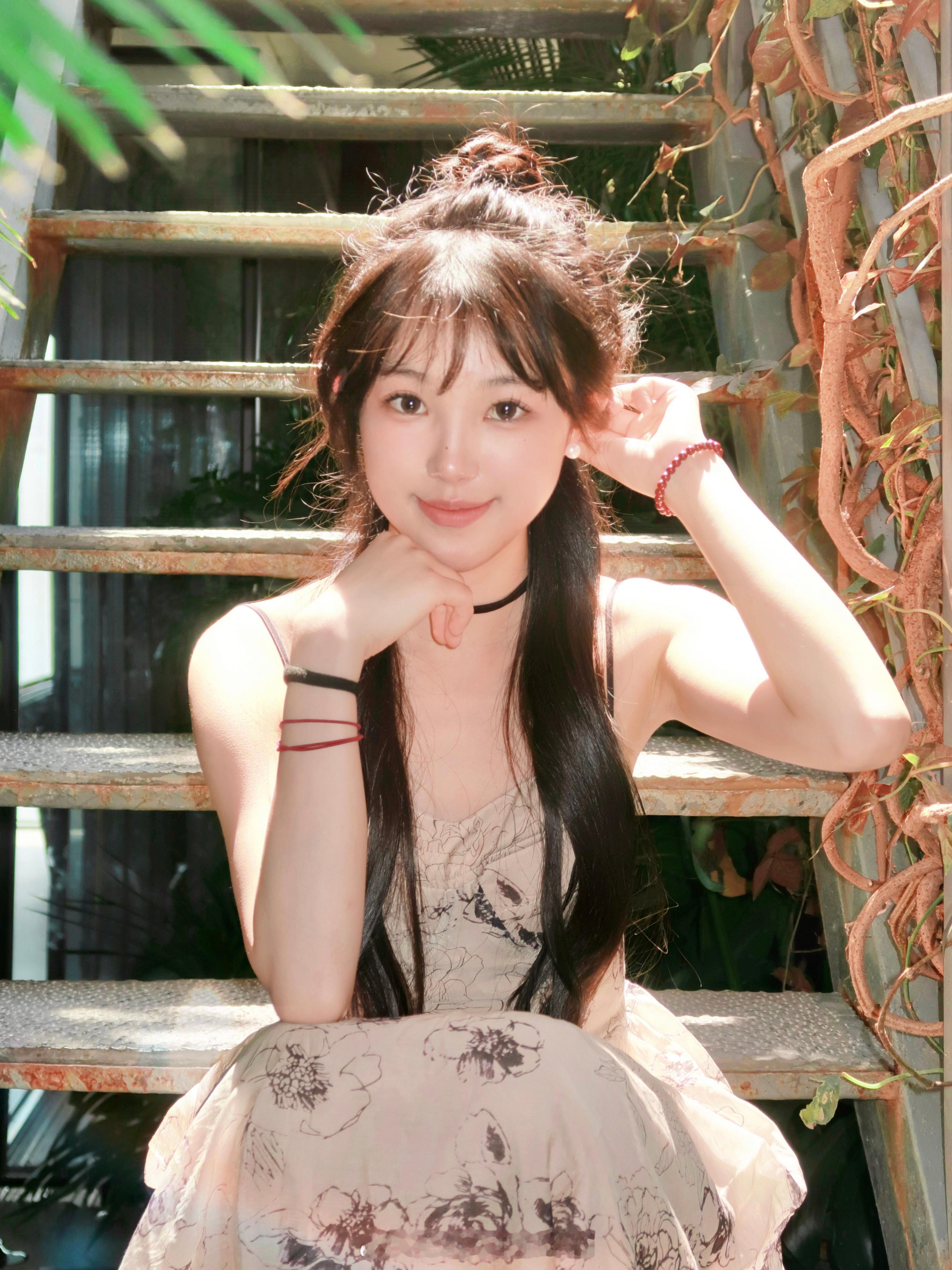 阳光撒在身上的感觉 像被幸福笼罩✨ ​​​