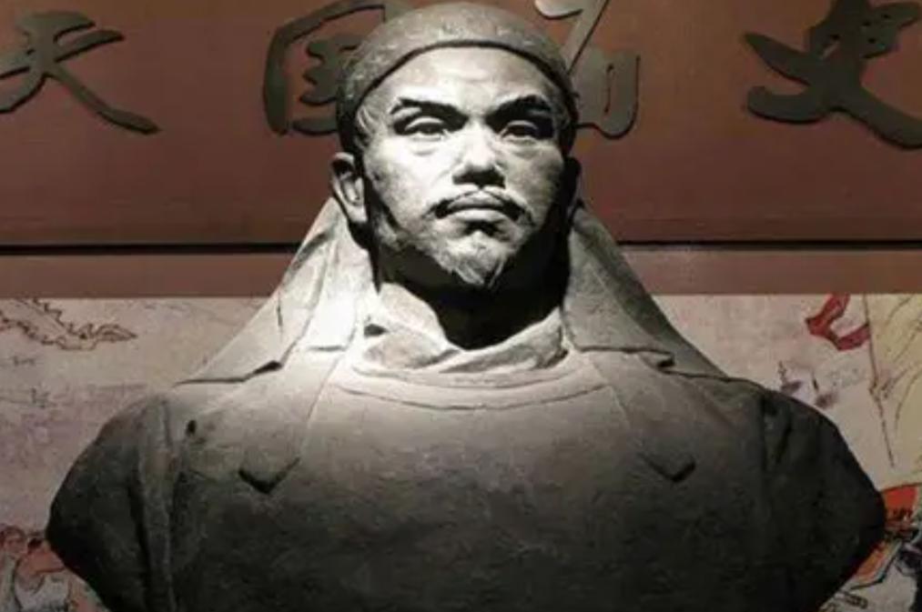 1855年，洪秀全洗完澡，妹妹洪宣娇未经通报就进来了，洪秀全笑着说：“妹子，好久