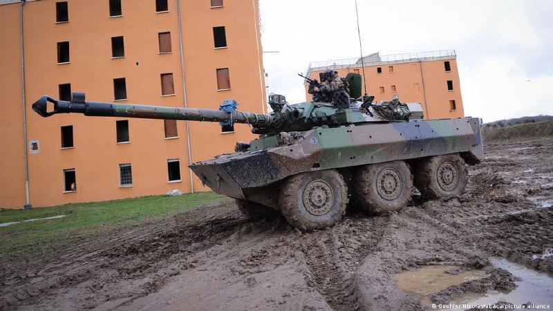 🇺🇦🇷🇺🇫🇷法国AMX 10RC车辆不适合进攻性行动--乌克兰武装部