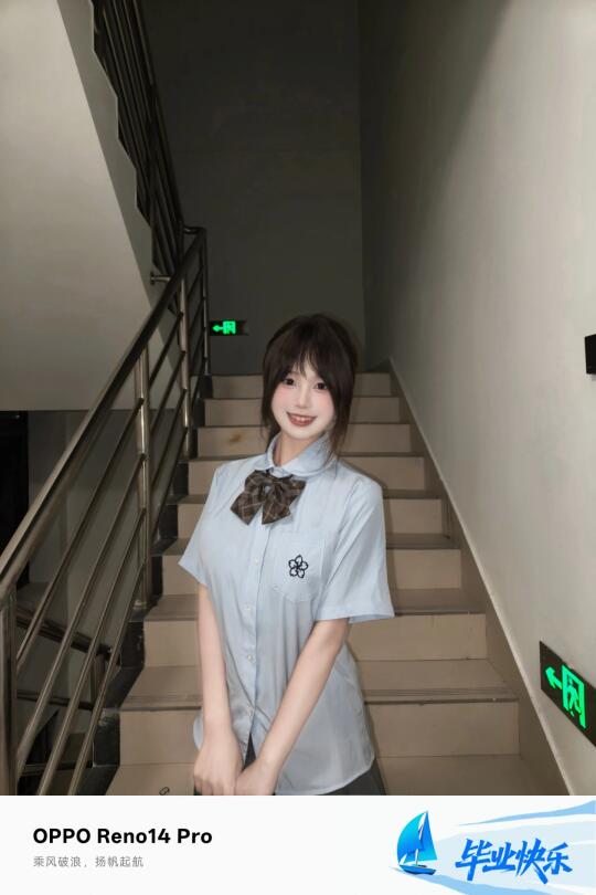 校园楼道闪光灯+live也太出片了！