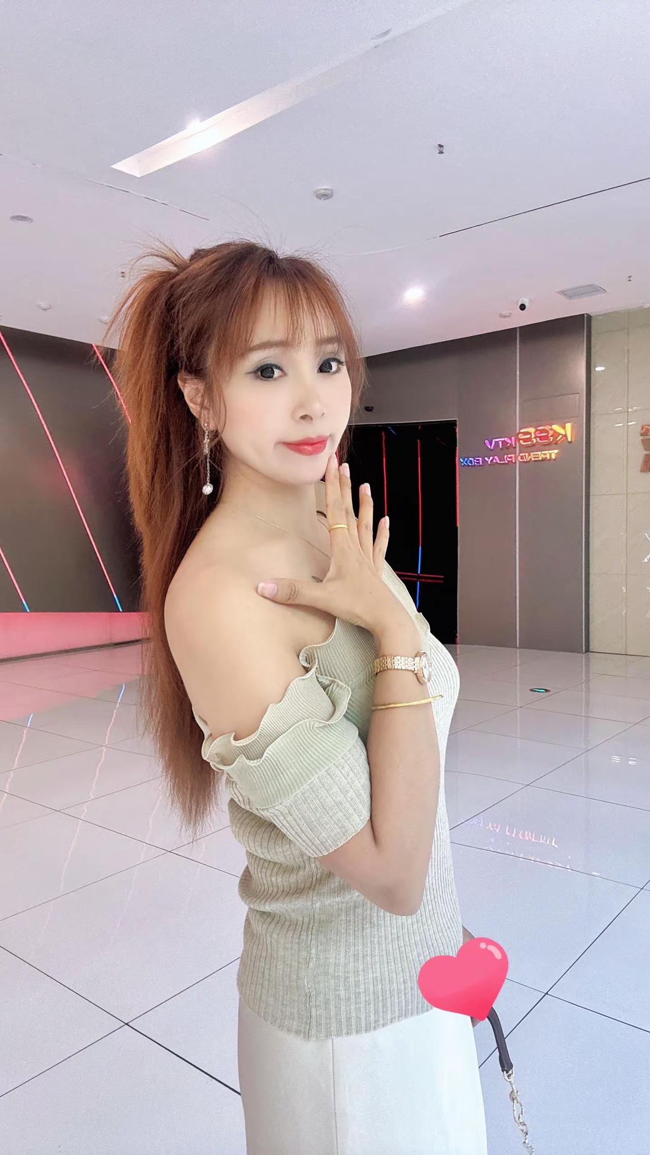 不以爱之名束缚任何人，你来时我热情相拥，你走时我坦然放手……最好的爱意，是留得住