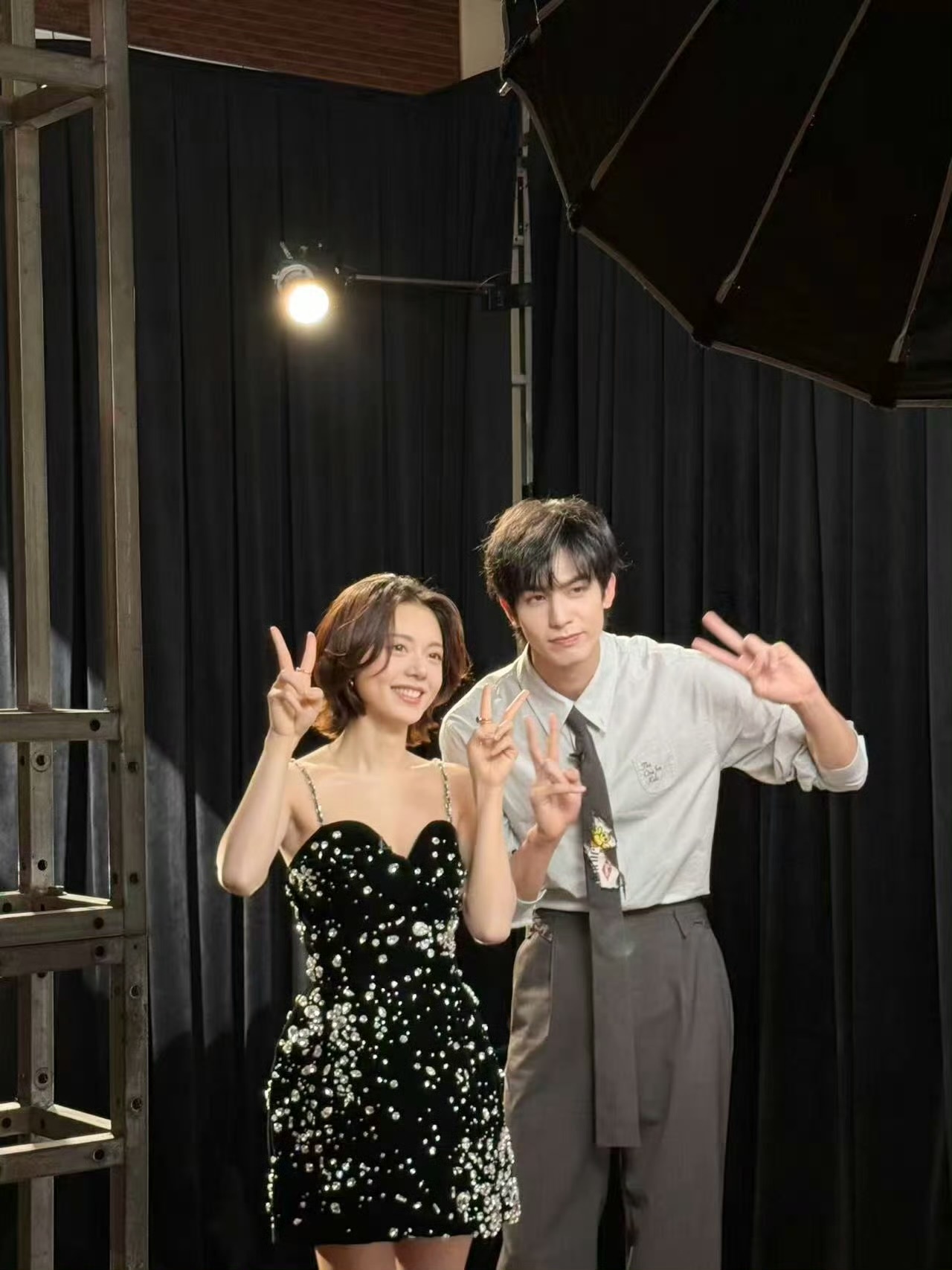 上天入地也找不到宋威龙赵今麦这么有cp感的人了～我就这样期待龙麦的二搭！