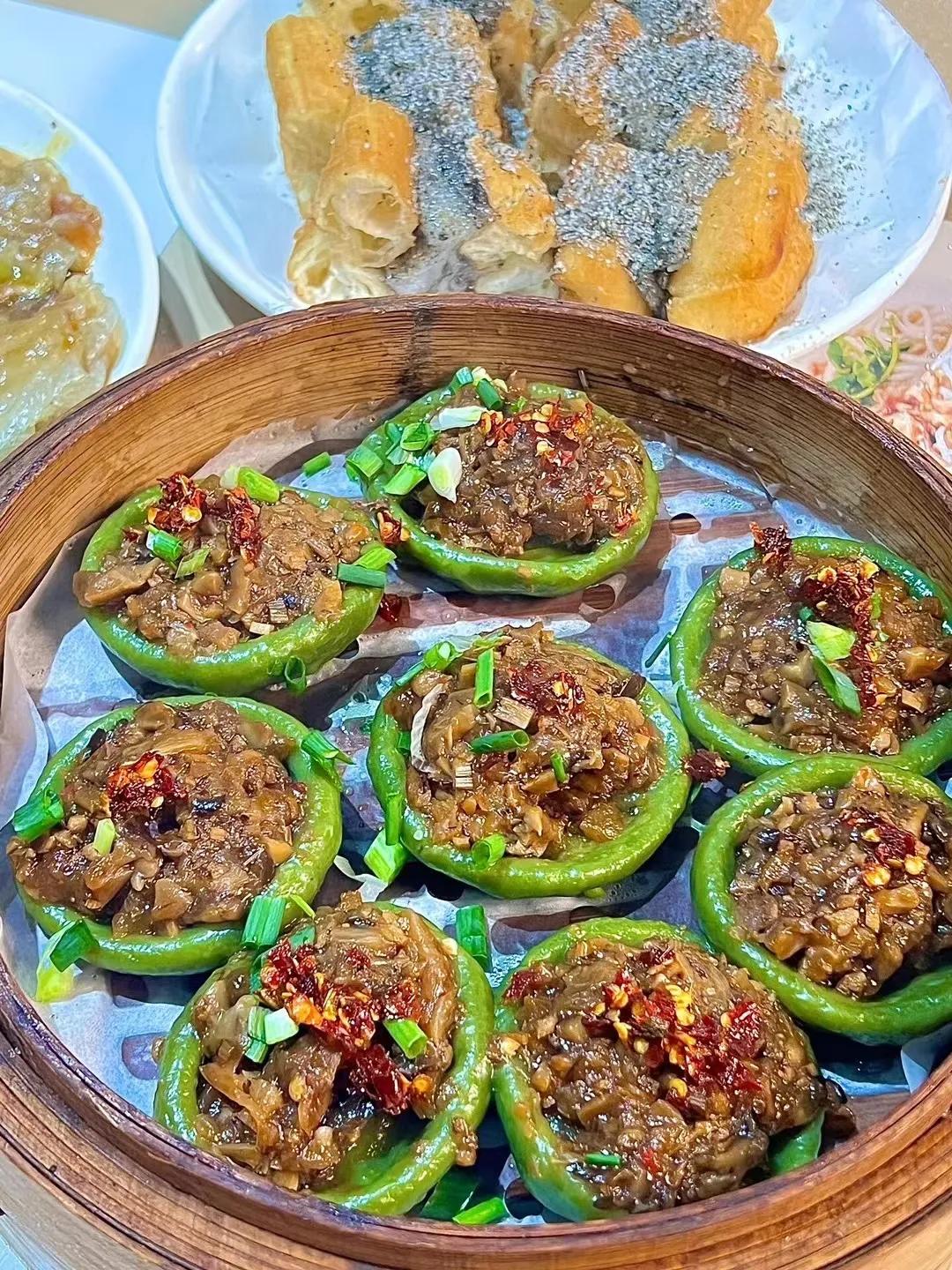 
灯盏粿 清补凉   麻糍粿 乌佬粿…
想知道这些食物名字的由来，怪好听的🤩