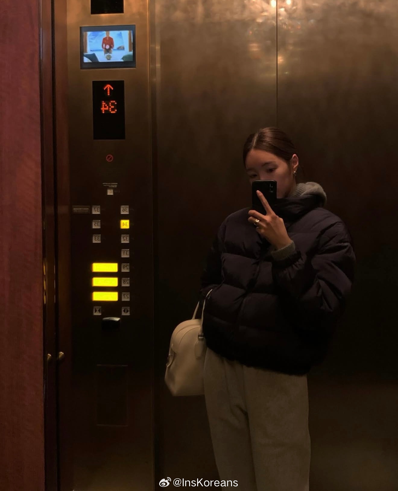 穿搭分享 连续更新第2767天韩国时尚女生日常搭配周末再休息一天韩系穿搭超能新星