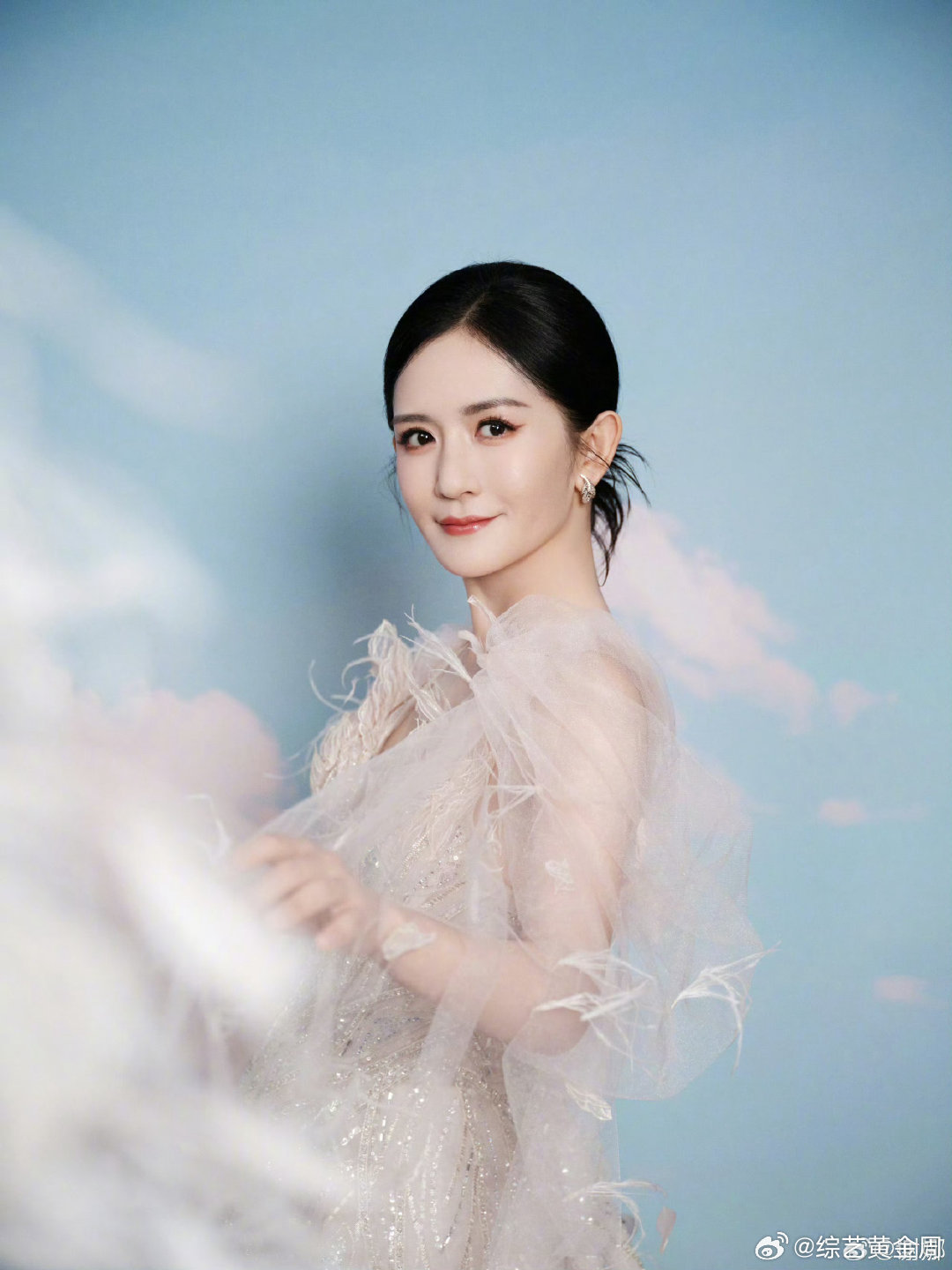 谢娜回应乘风直播节奏慢乘风2026 谢娜正面回应直播慢争议，全程跟着节目组流程走