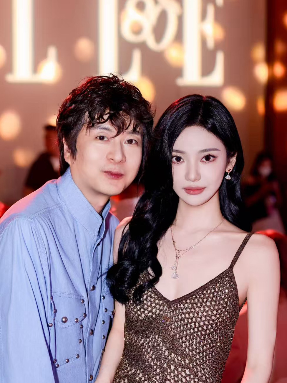 孙哲ELLE🍠更新合照📸 ​​​