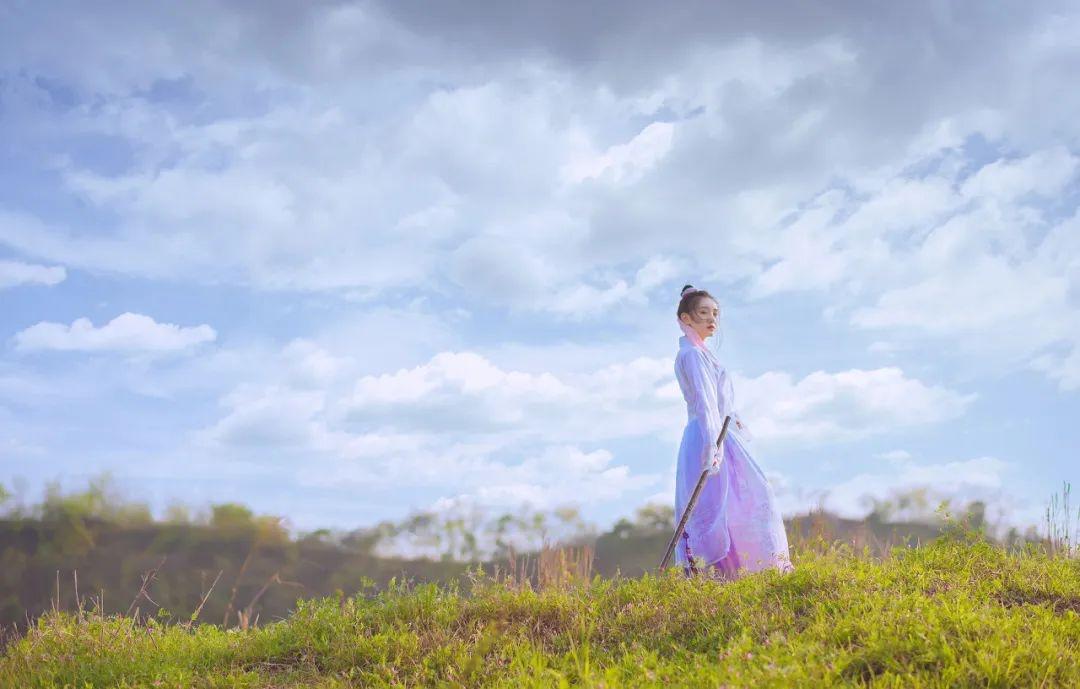 【03.29修身心语】
您好！
人生三贵：身以安为贵，人以正为贵，家以和为贵。