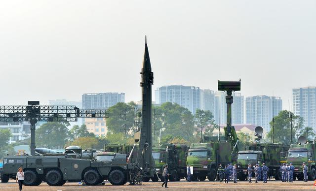 越南重要文件曝光：不愿加入反华联盟，假想“美国入侵”，时刻防备美军入侵，正为对美