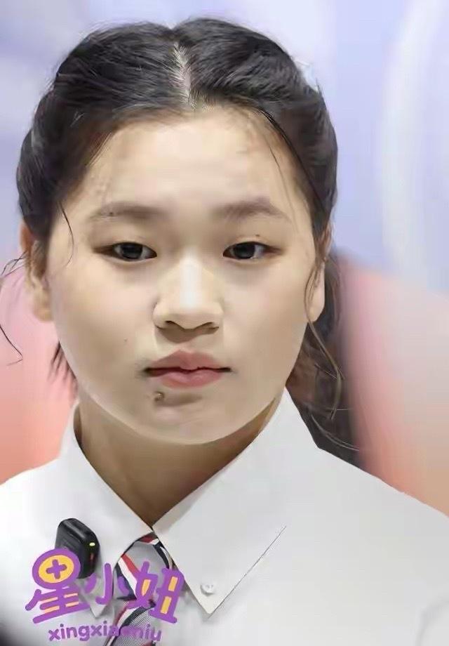 婵宝留长发了，青春洋溢的少女。