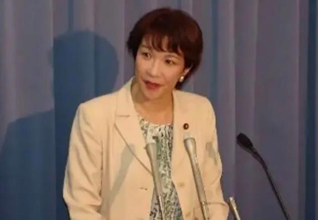 为什么一定要等对方先开第一枪？如果日本真的在最初阶段发射数百枚甚至上千枚导弹，那