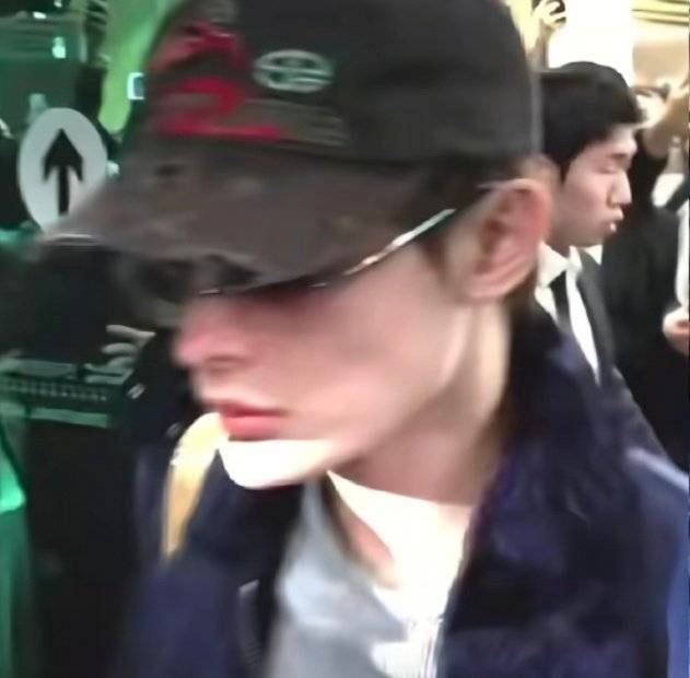 赵雨凡JAMES 🦅赵雨凡 我其实没有选择的余地，遇见你的那一刻，命运就掉下来