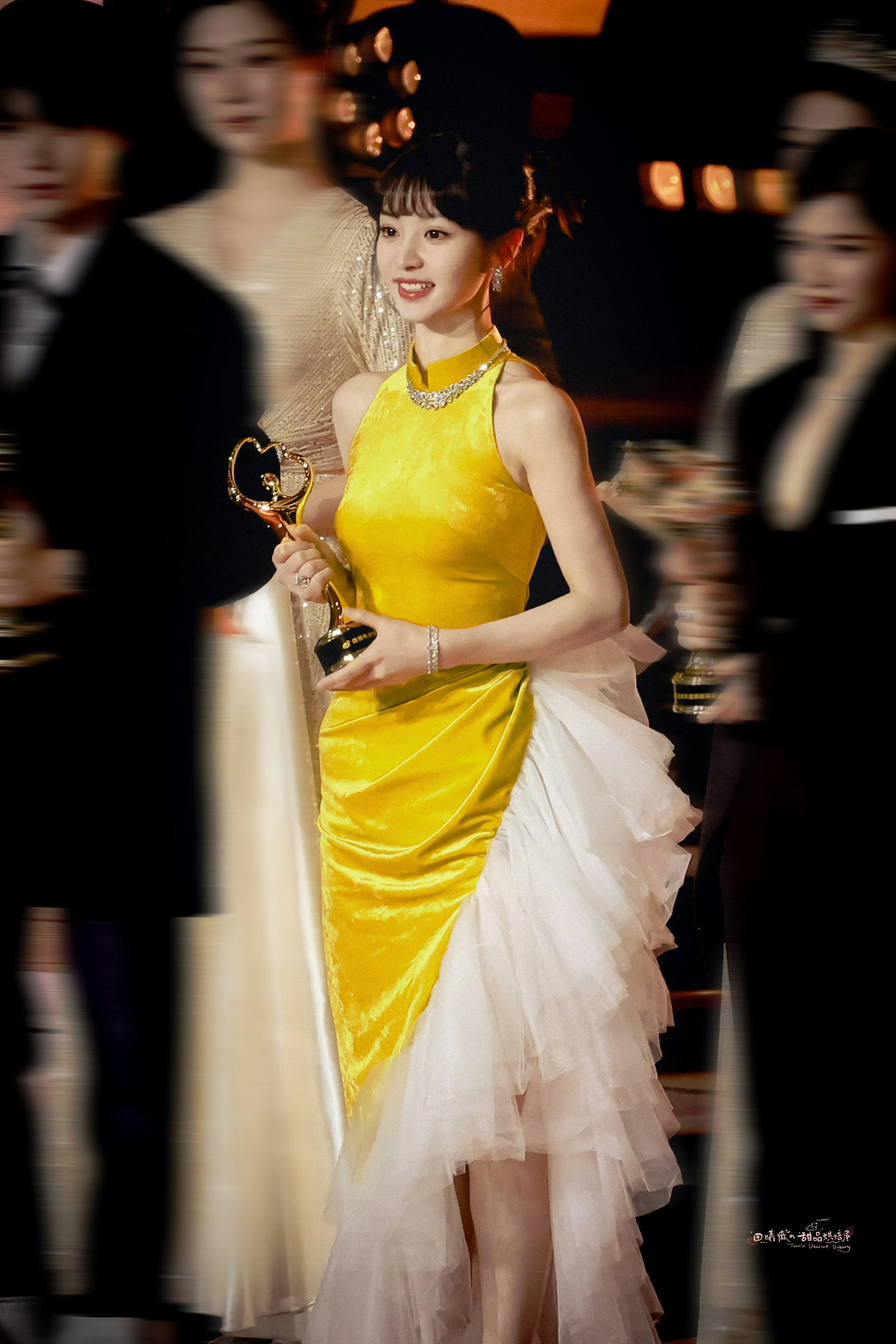 田曦薇🌻🍯･₊˚⋆｡˚✧ 