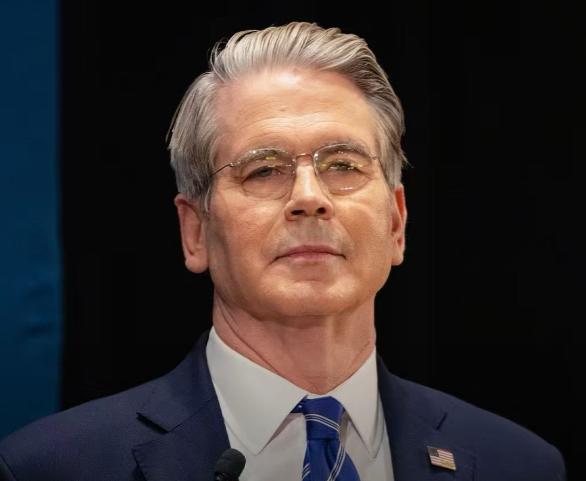 中东的战火，终究还是烧到了中国头上。
这个说法听起来刺耳，但放到最近一轮国际能源