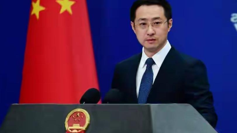 日本截胡失败！美方拒改行程，中方强硬亮态度！
 
美军C-17先遣机紧急降落北京