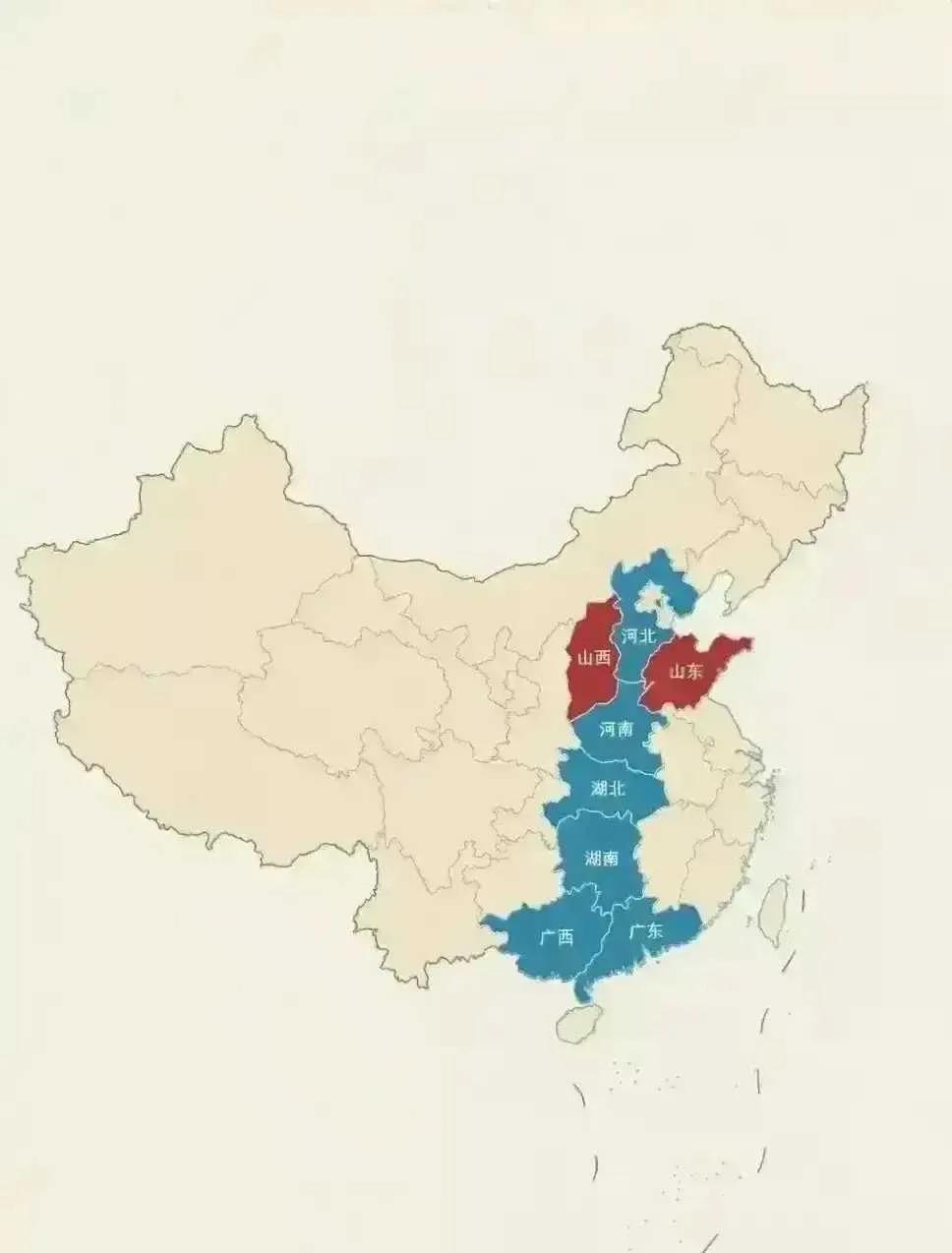 #今年过年有何不同#今年的春节，返乡的人明显多了很多，小县城和乡镇的人口至少增长