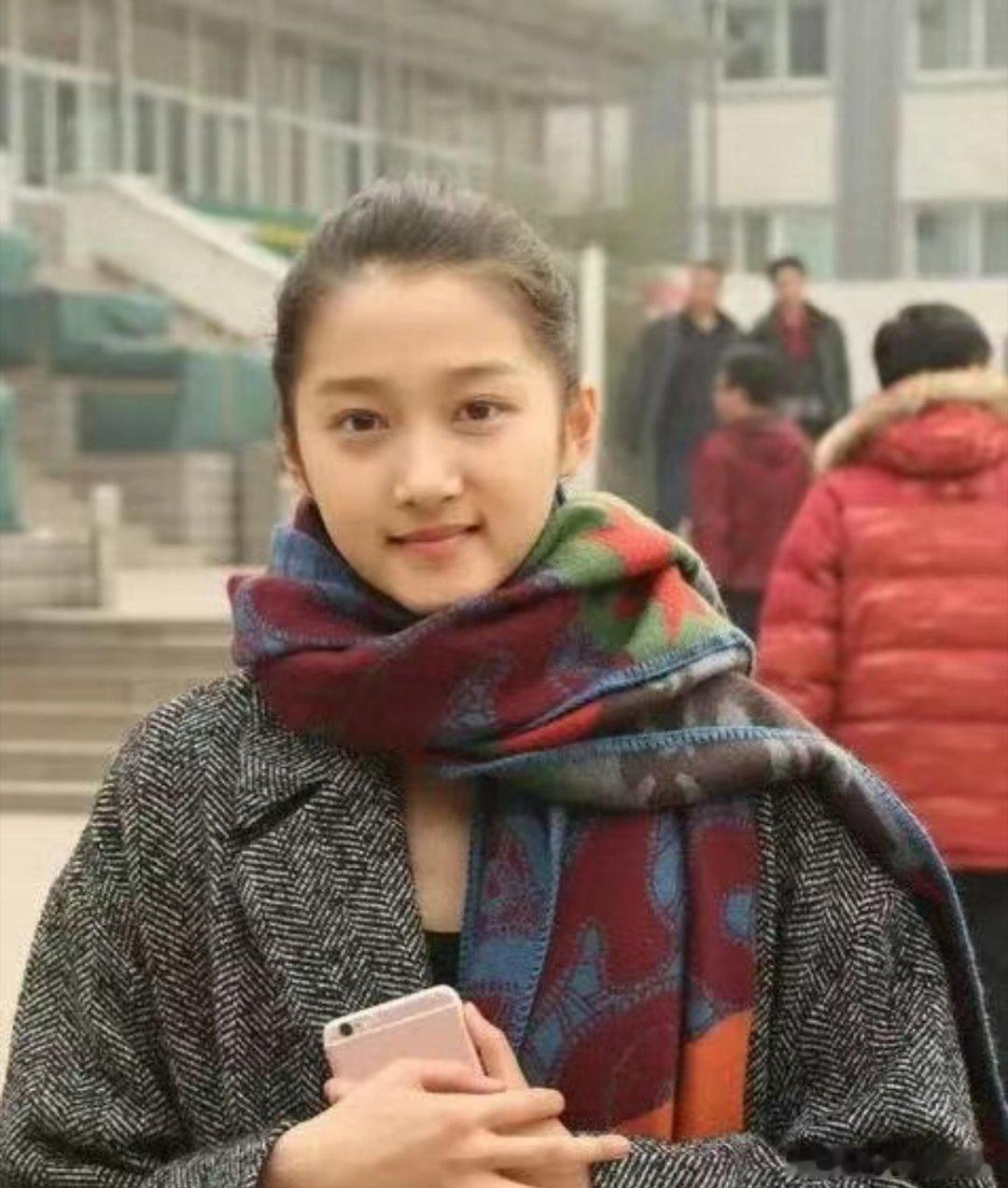 明星艺考时的超级素颜，真的是从小美到大！关晓彤、吴谨言、古力娜扎、田曦薇、张婧仪