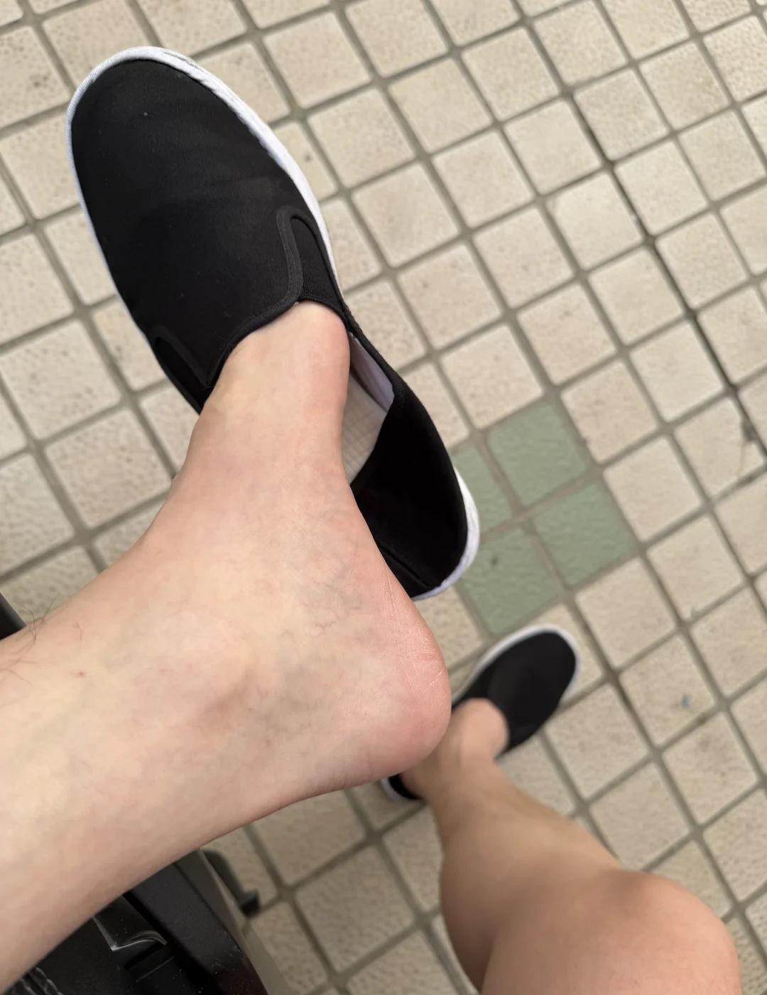 夏天光脚穿布鞋得劲儿
布鞋多方便 踩上就走 布鞋 光脚不怕穿鞋的 光脚穿鞋 方口