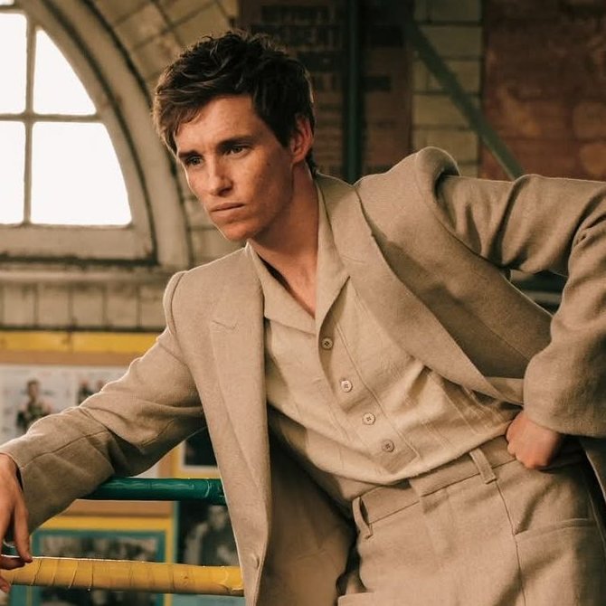 OMG小雀斑Eddie Redmayne将主演是枝裕和执导的下一部英语长片！期待