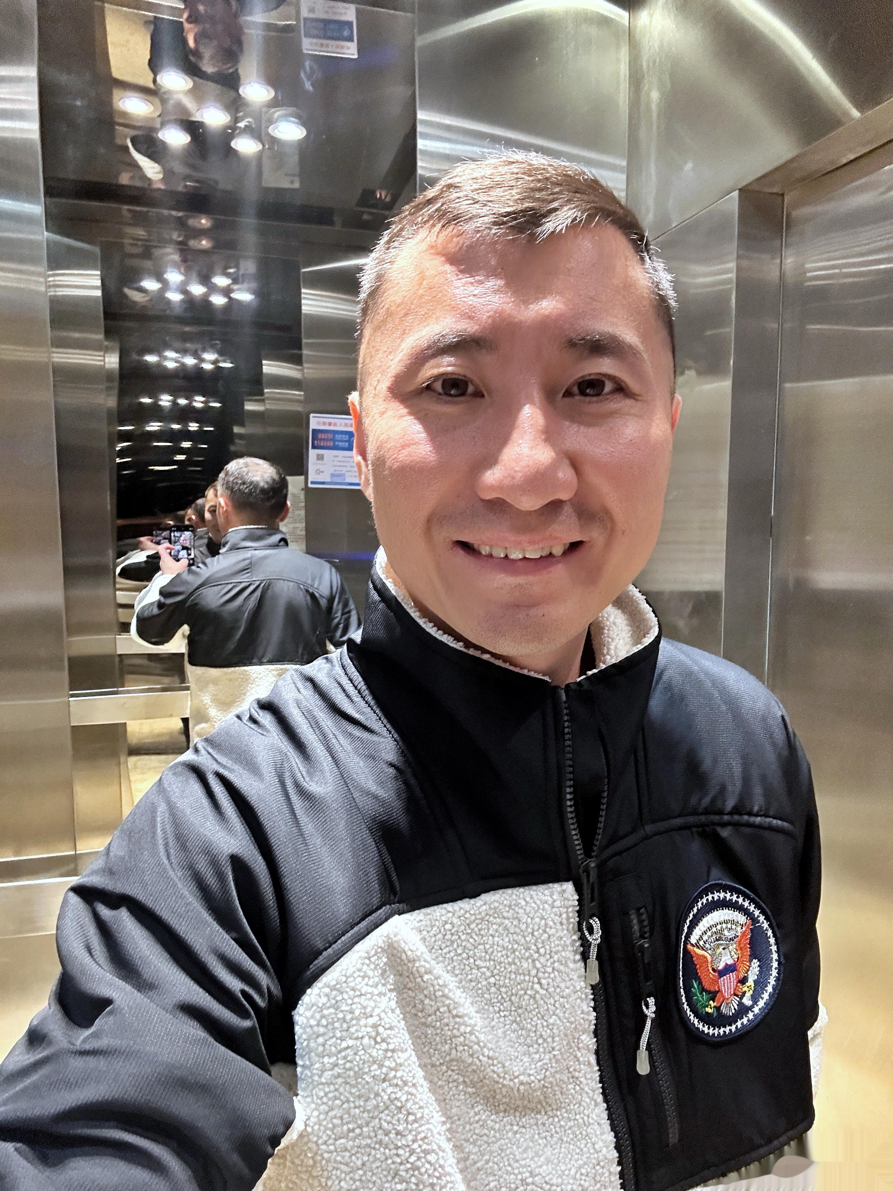 只要能接受突然地，或者缓慢地落在身上的事情，就足够了。好梦~~ ​​​
