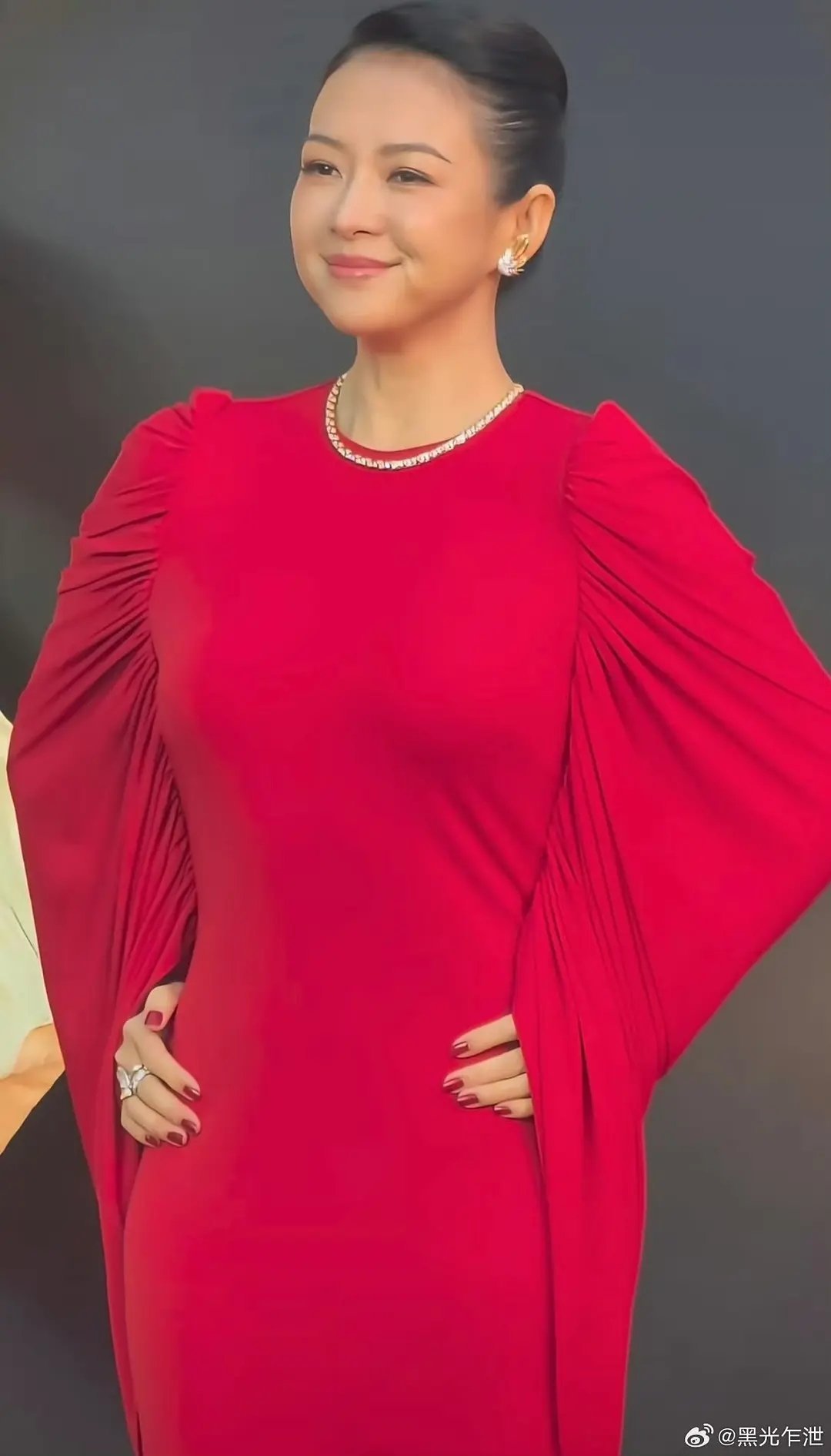 给人一种“慈祥”的感觉😅 