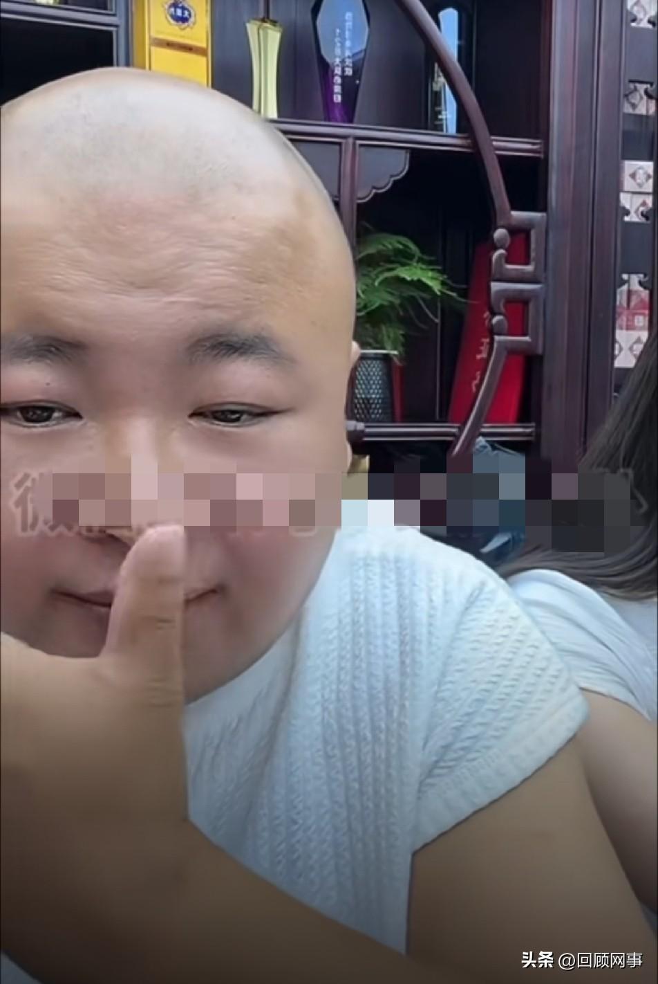 二驴失望挑明“驴家内部乱象”并定向催债，宣布取消所有艺人抽成！多位艺人表态会坚持