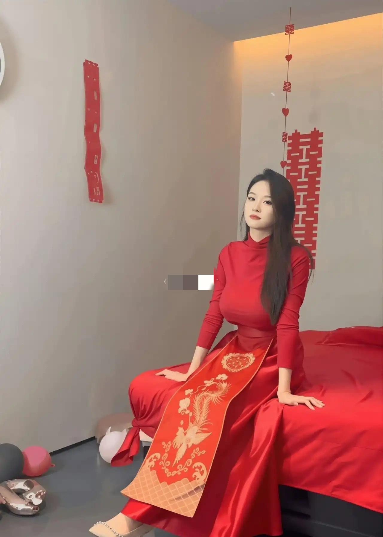 朋友结婚，这是新娘子，是不是很漂亮，最关键的是彩礼才8.8万，这让多少人情何以堪