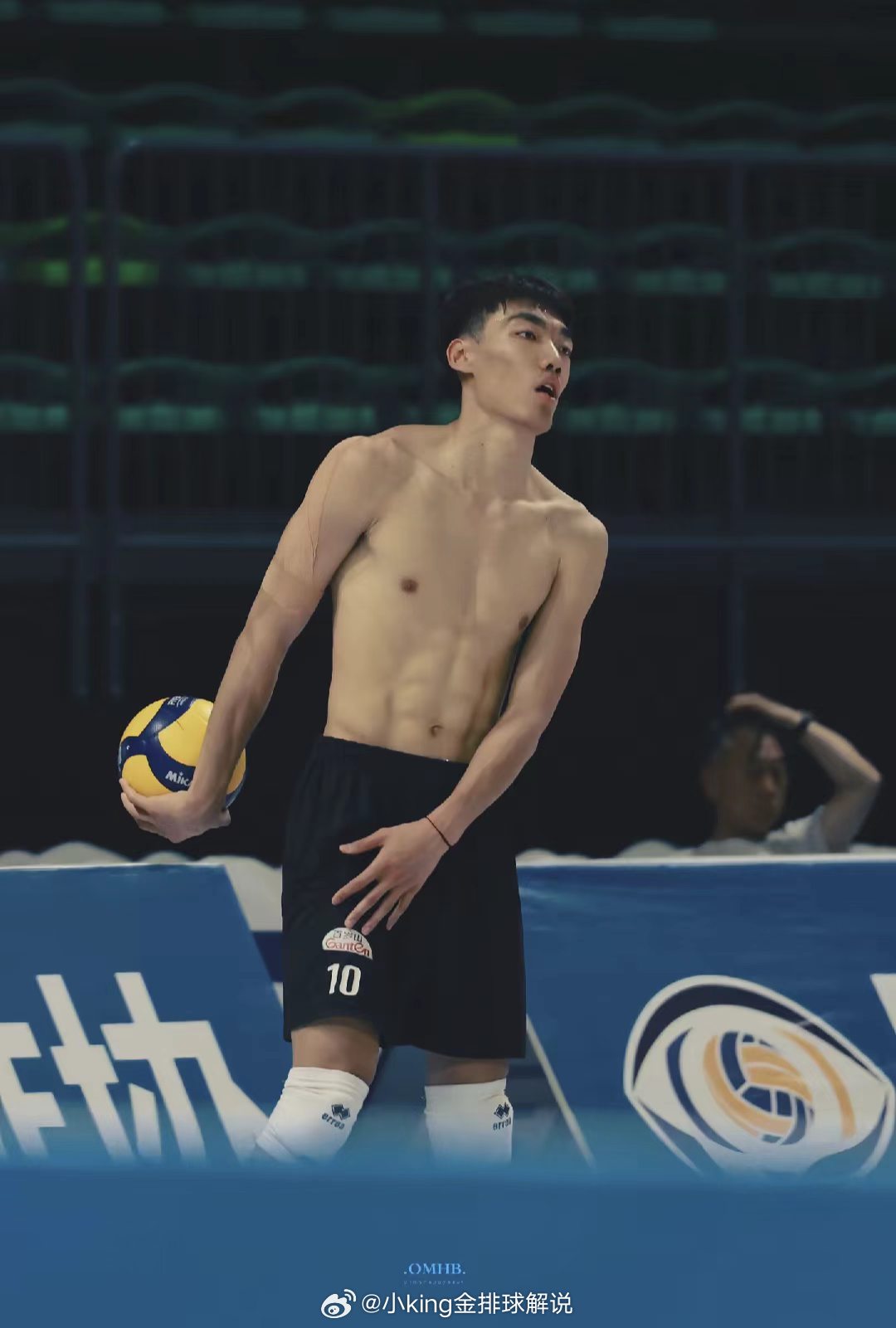 小薛加油！决赛见！图片有博主认领可以吱声，中国男排