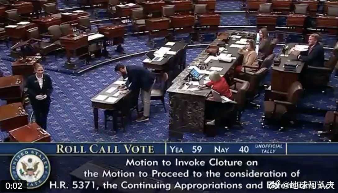 ‼️经过近 40 天，参议院民主党人投票结束他们造成的政府停摆，这是美国历史上最