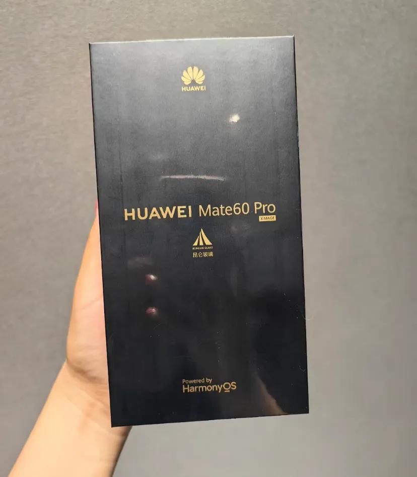 手机而已，只要能接电话，发短信就行，真没什么攀比的。
来自HUAWEI Mate