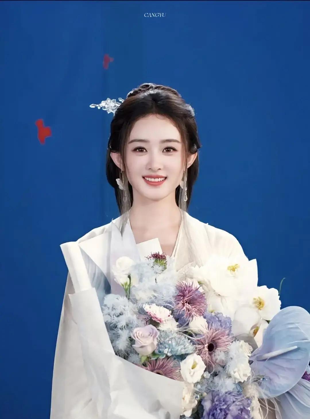 38岁手握9部10亿+剧
 
赵丽颖的戏单像开挂。花千骨黑化那一集，弹幕哭成海；