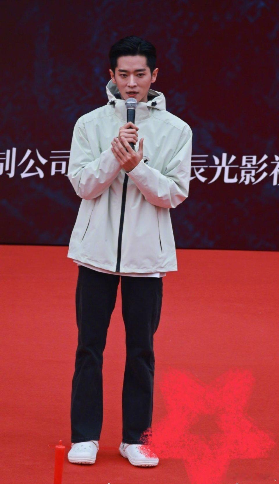 《玉簟秋》丞磊徐若晗开机生图 ​​​