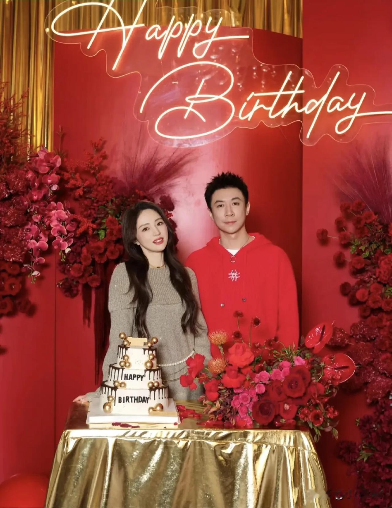 张维伊算是彻底融入董璇的圈子了。不过张维伊也真的是沉得住气的。
当时节目上被嘲笑