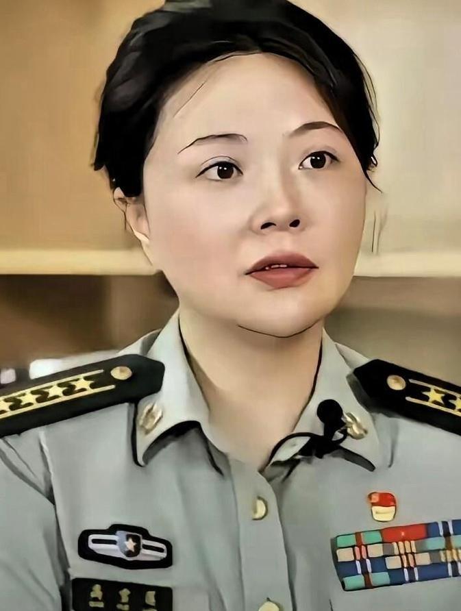 看见军队查账的通报，惊出一身冷汗。西部战区审计员 高雪莲 ，绝对是个狠角色。16