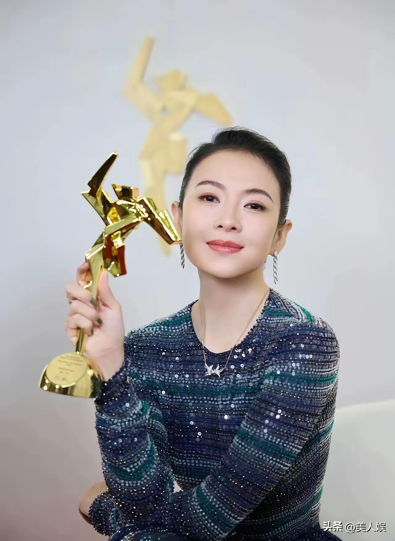 感觉章子怡以后很难再走进婚姻了！

3月15号章子怡工作室发出了她获得第19届《