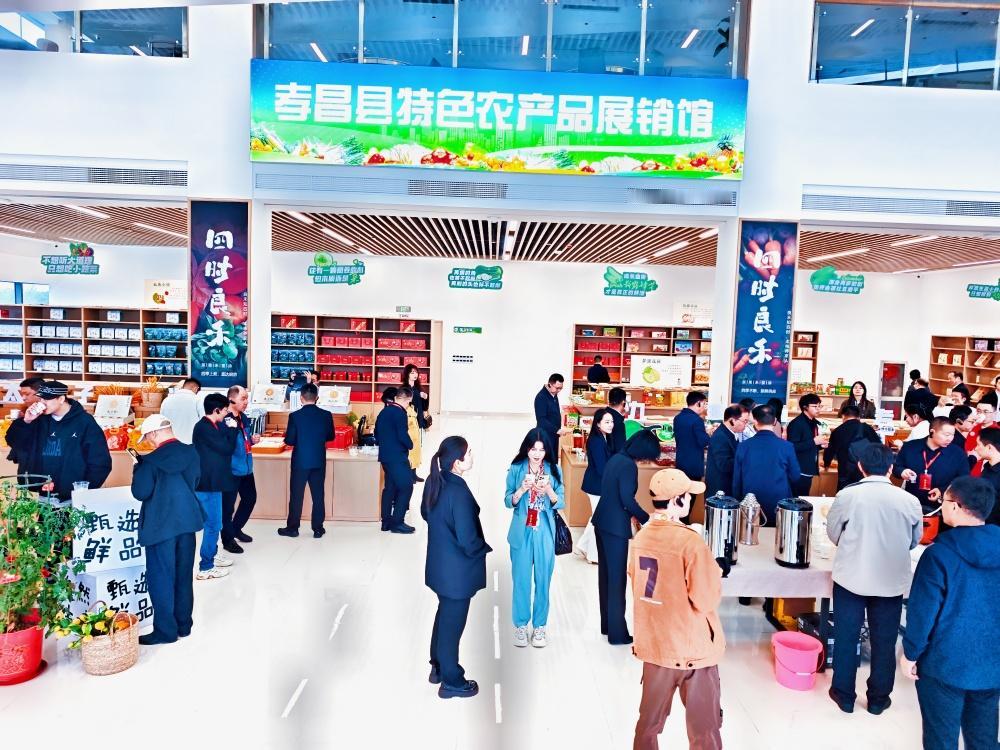 4月28日，“新智新力建支点·赋能县域发展专项行动”暨“寻美湖北”主题活动在孝昌