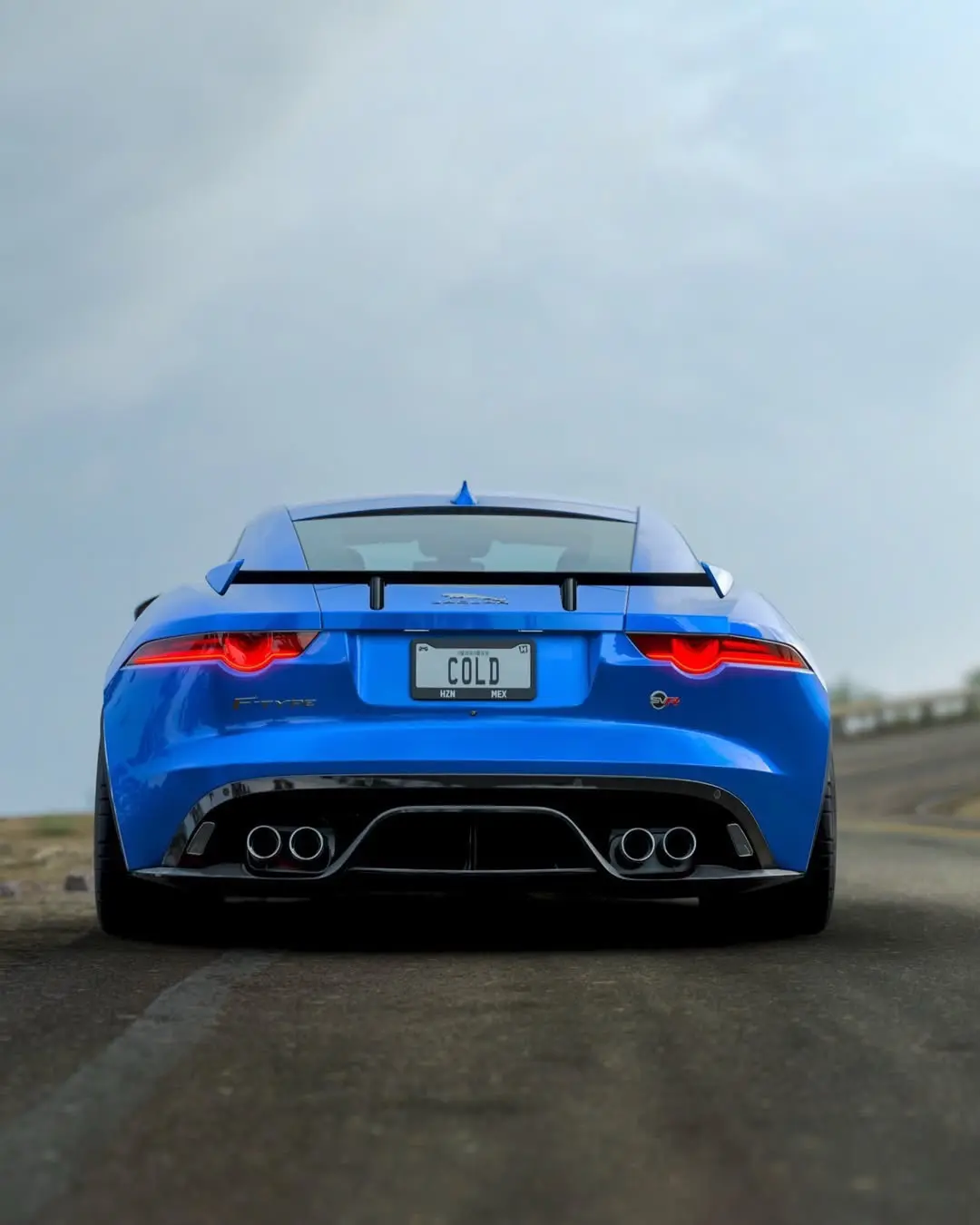 绝美的臀部，Jaguar Ftype.