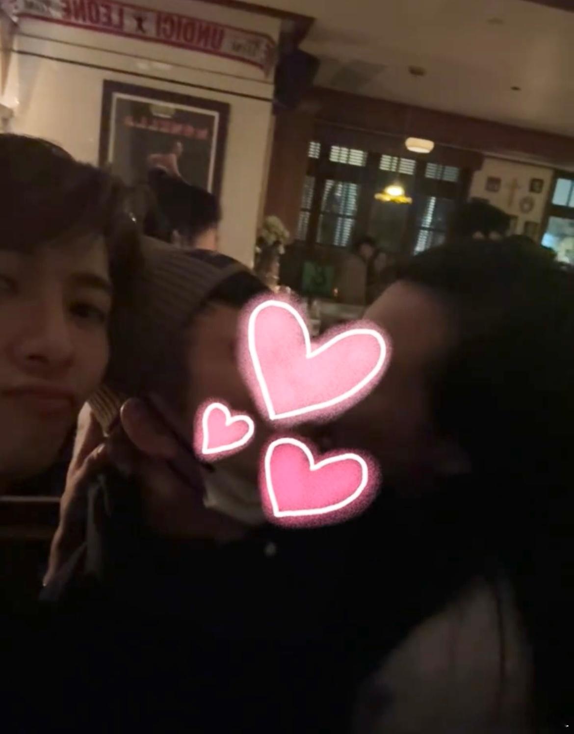 我要和王嘉尔亲