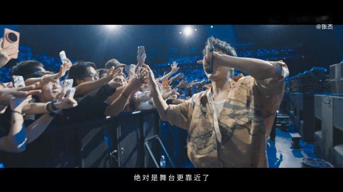 张杰张杰说下一站我也很期待张杰感谢新加坡观众朋友们的热情张杰未LIVE巡回演唱会
