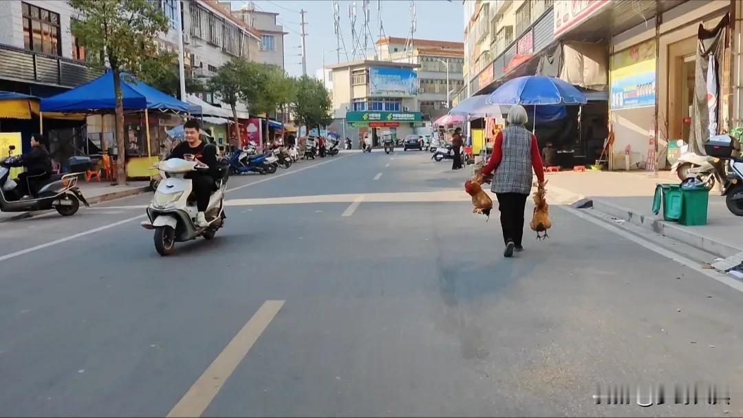 揭阳最落后的小镇，这里是镇里最繁华的商业街道，楼房最高五层，各个村都需要来这里赶