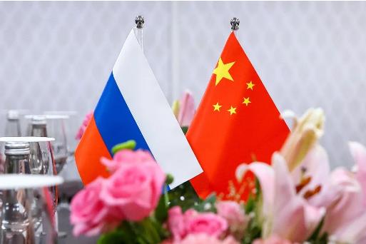 美媒终于回过味来了：中国这哪是买石油，分明是在给俄罗斯进行“大换血”。

西方媒