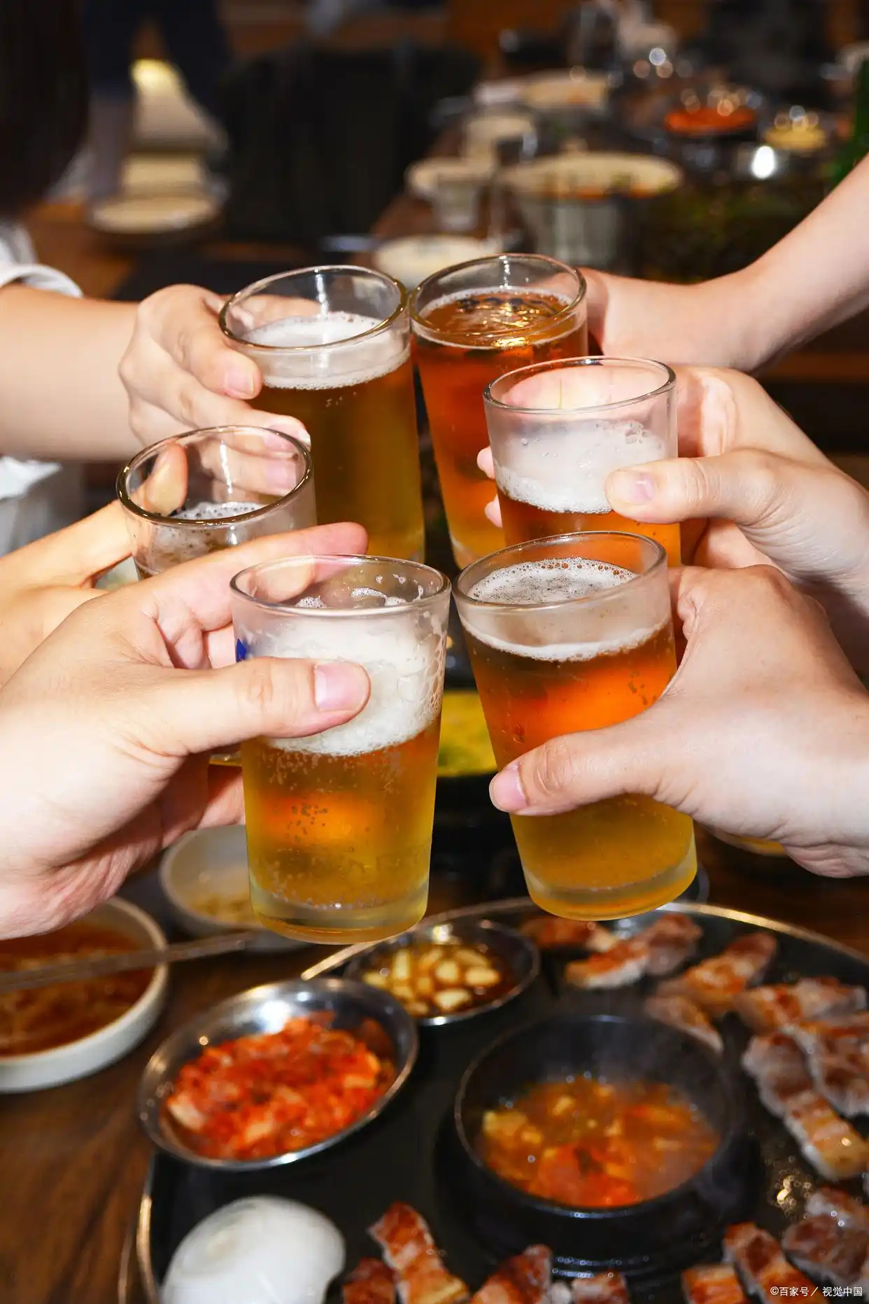 【#人民日报评杭州酒局事件#：性质恶劣，影响极坏，令人愤慨；手握权力和资源的人，