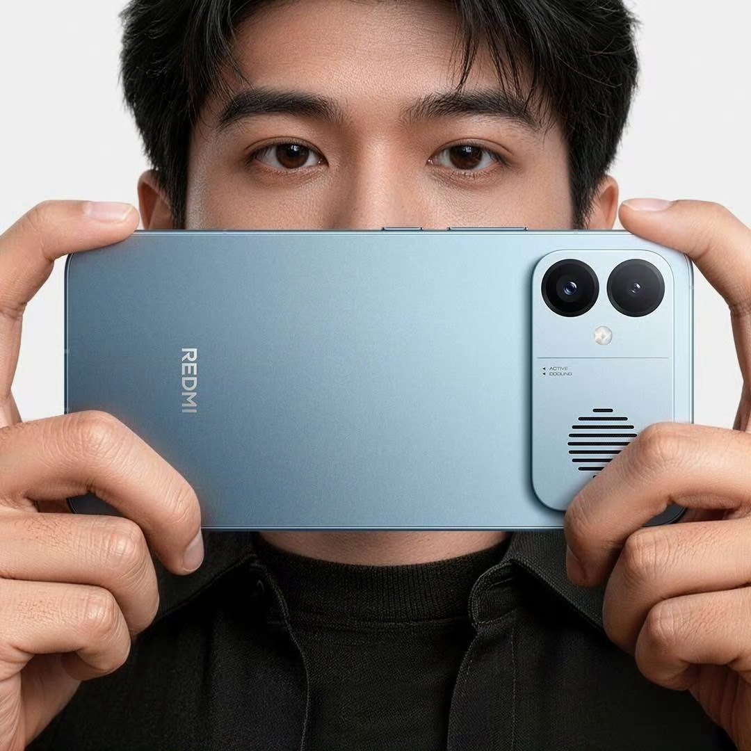 咱就是说，天际蓝配色低饱和的蓝调，像把晴天的天空直接揉进了机身上，自带清冷感，又