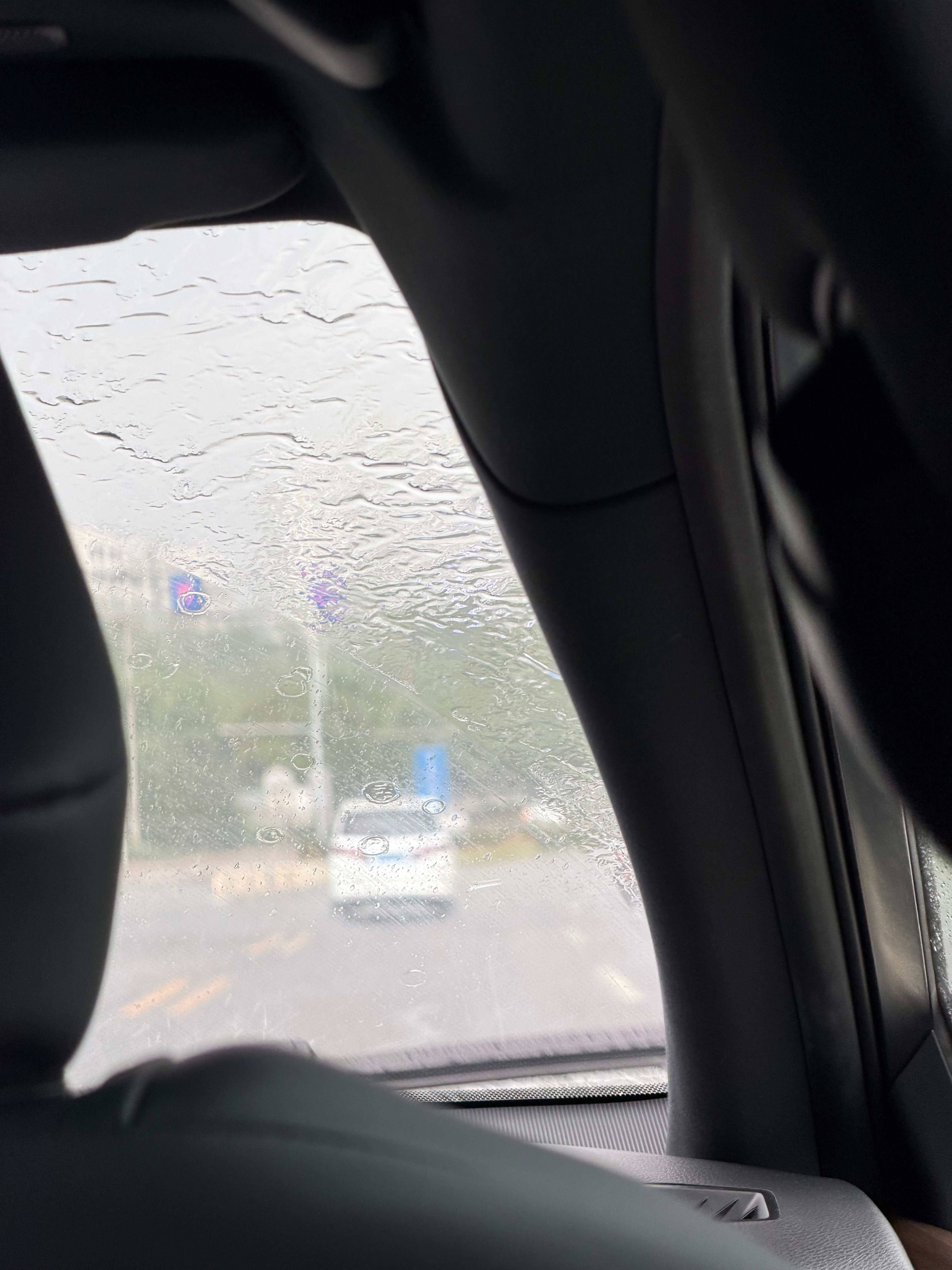 预报的大暴雨 所以我们下午弹性了