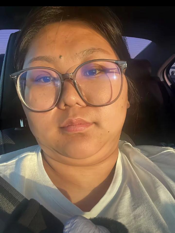 女子吐槽说，她今年35岁，国企上班，月薪一万元，找男朋友要求不高，不图长相，身高