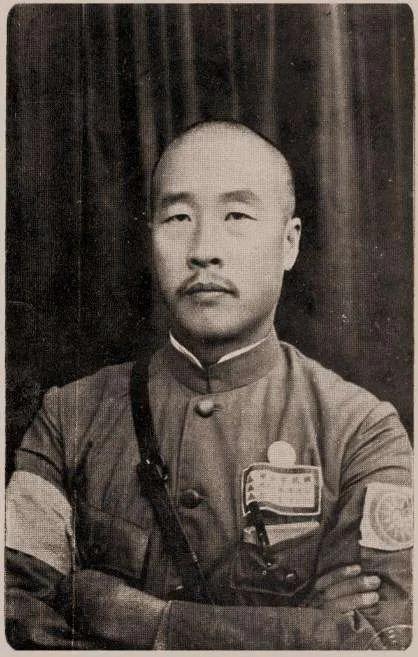 1916年，他在冯玉祥手下当上了连长，头一件事就是把高艺珍接到廊坊。此后她跟着他
