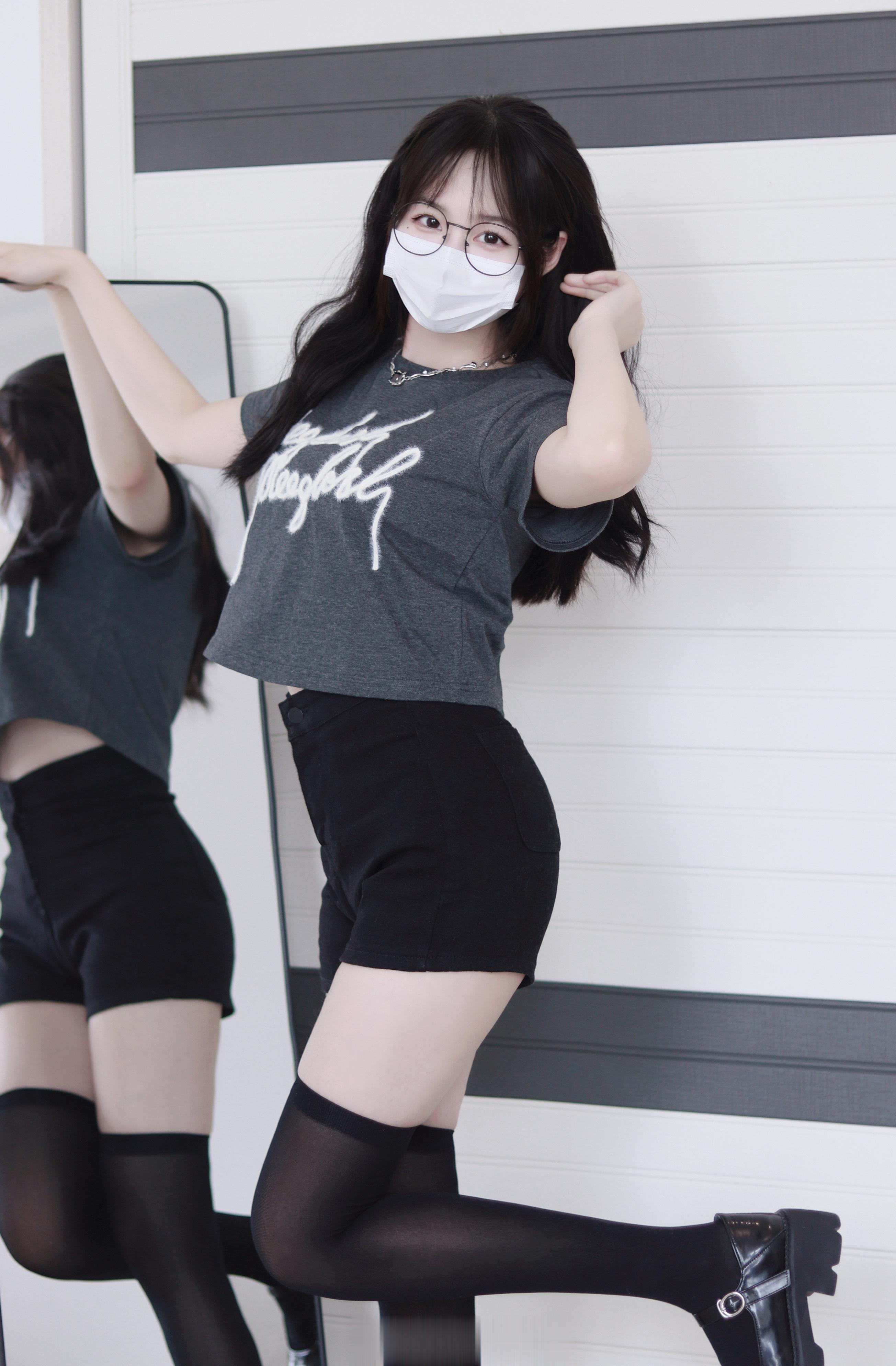 镜子里的我更好看 ​​​