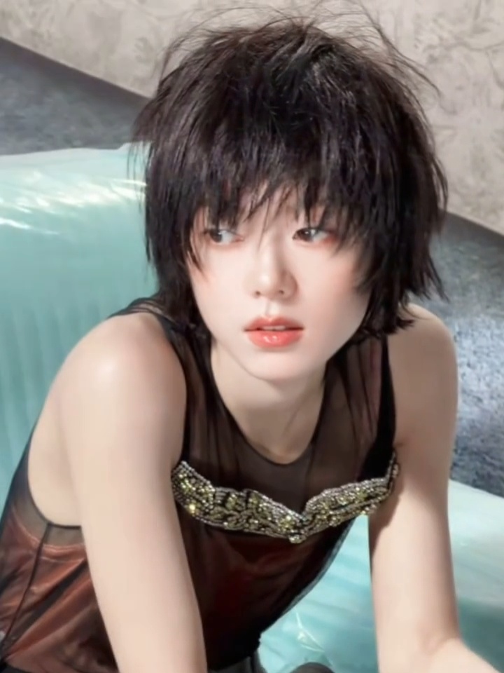 我记得超短发不克人呀 ​​​