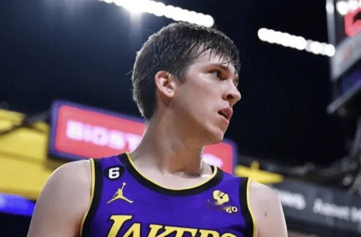 一位联盟高管向ESPN透露：“我认为他会拿到3000万美元以上的年薪”，这一观点