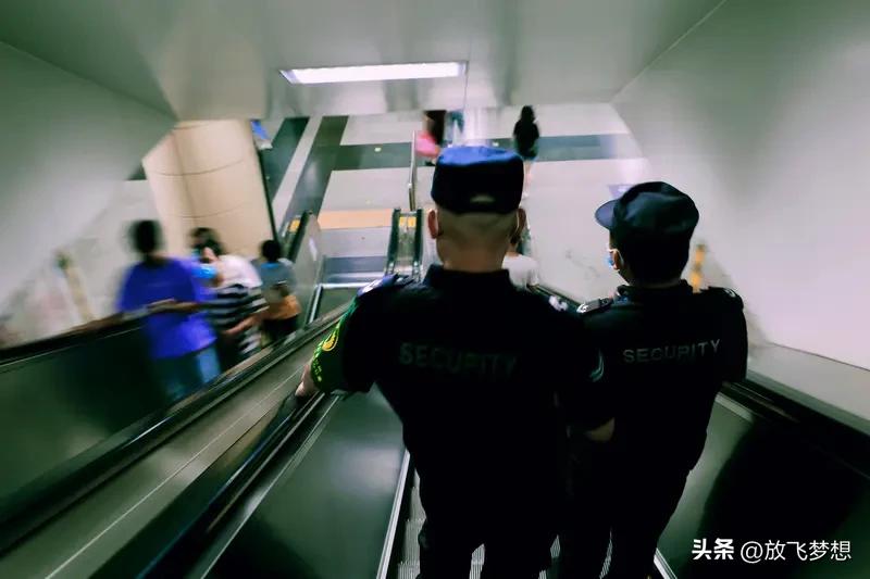 维护社会治安、打击黑恶犯罪是个系统工程。从公安机关角度，“主动出击、露头就打”成