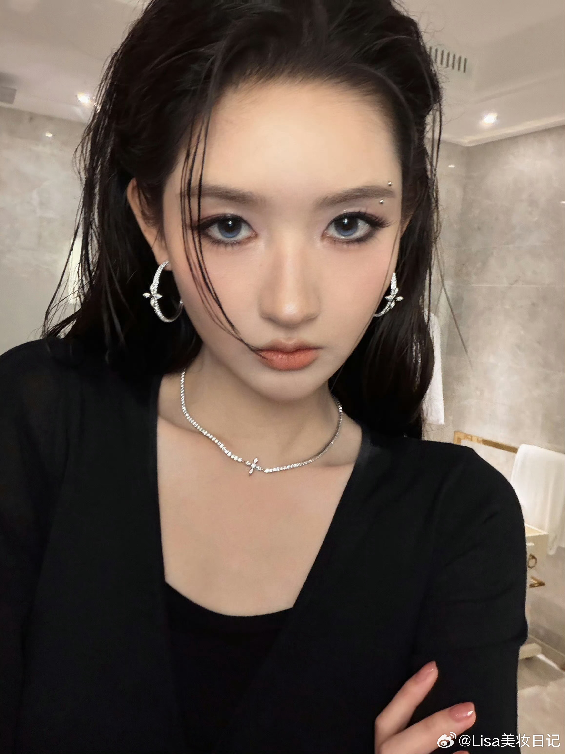 王玉雯眉钉烟熏妆 王玉雯可以 